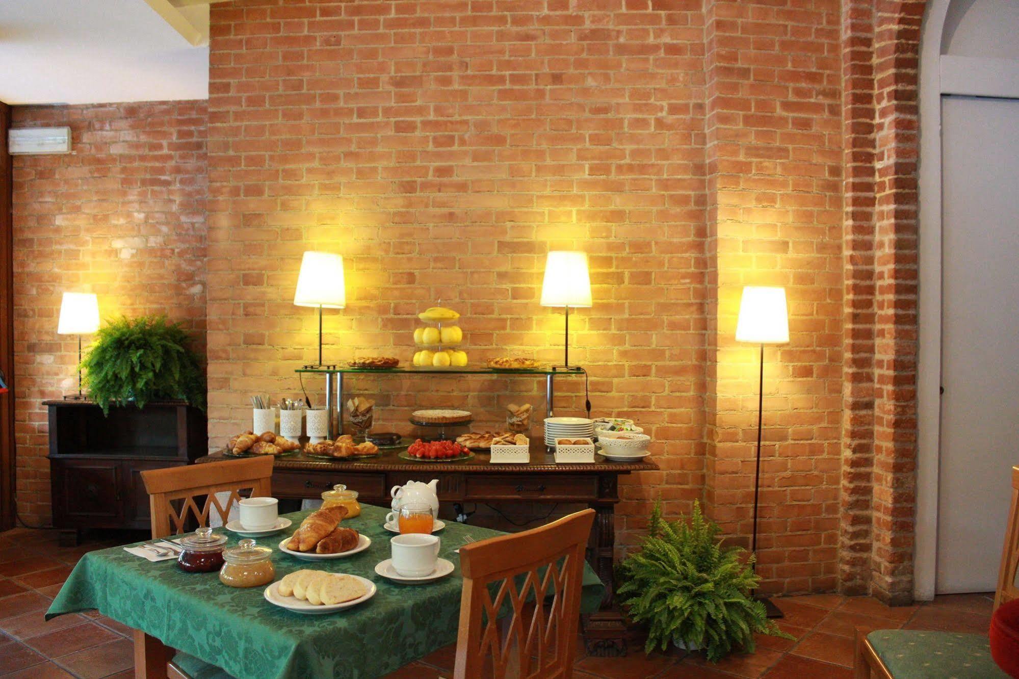 Hotel Portici Vicoforte Εξωτερικό φωτογραφία